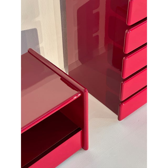 Vintage Chest of Drawers and Bedside Tables in Burgundy Lacquered Wood, 1980s, Set of 3 For Sale - Image 4 of 8