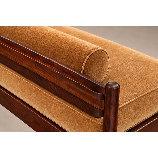 Brazilian Modern Sculpted Daybed in Solid Rosewood & Mohair by Novo Rumo, Brazil, 1960s For Sale In New York - Image 6 of 18