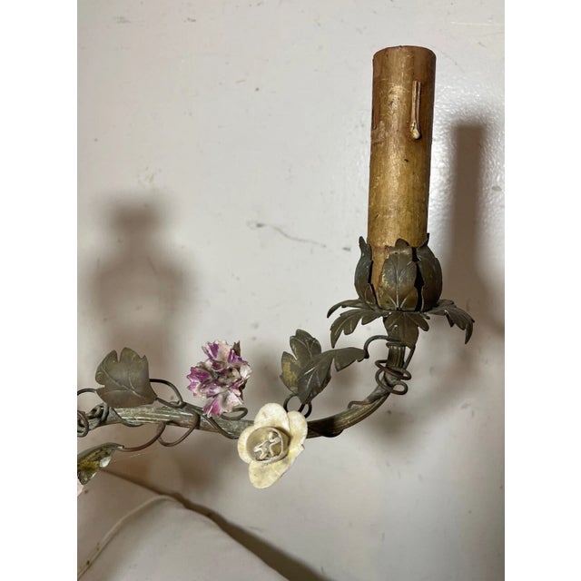 Antique Ornate French Gilt Bronze Porcelain Floral Crystal Vase Table Lamp Light For Sale - Image 9 of 12