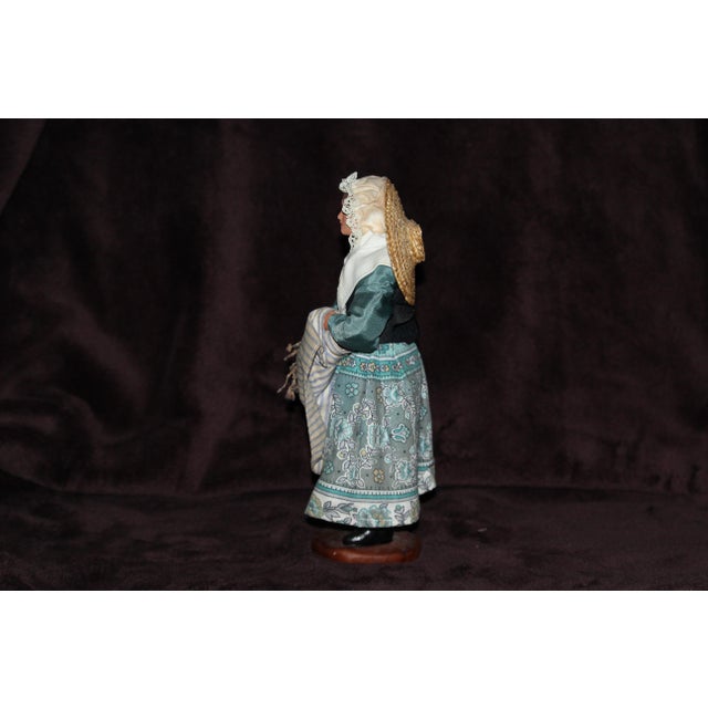 Provence Santons Women Figurines, 1990s, Set of 3 For Sale - Image 14 of 18