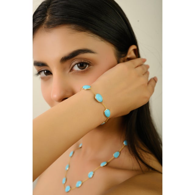 Modern Classic 13.7ct Turquoise Cabochon Bezel Set Station Bracelet in 14k Yellow Gold For Sale - Image 3 of 13