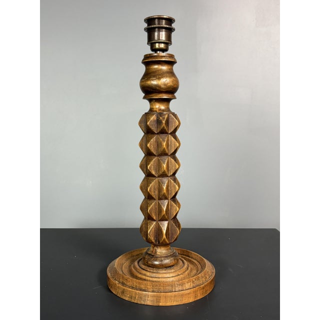 Modern Brutalist French Wood Turned Table Lamp by Charles Dudouyt, 1940s For Sale - Image 3 of 9