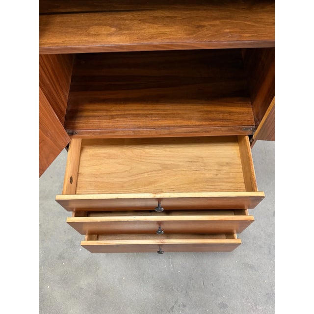 Wood 1960s Walnut Gentleman’s Chest by Glenn of California For Sale - Image 7 of 12