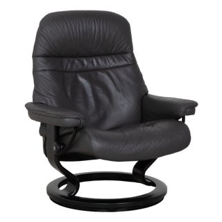 Dark Grey Leather Sunrise Recliner with Manual Function from Stressless For Sale