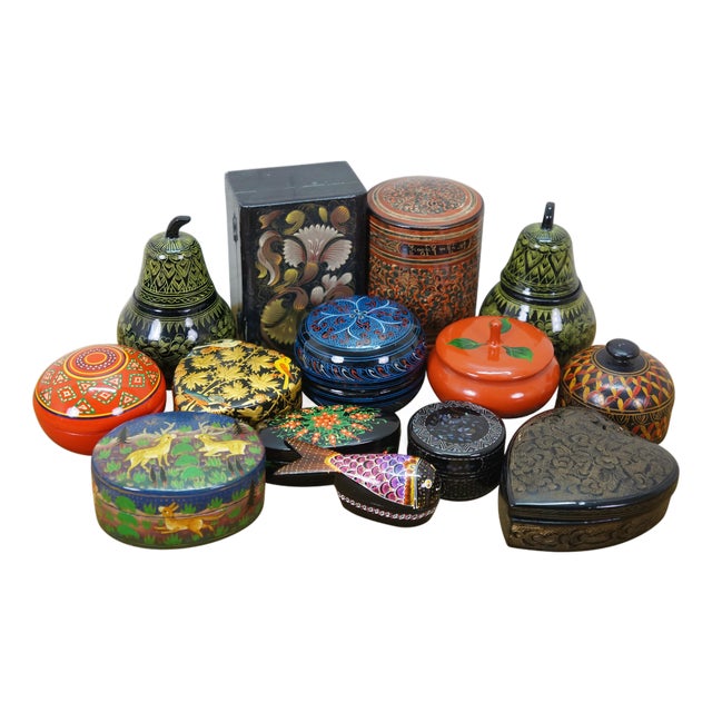 Mid 20th Century Set of 14, Lacquered Paper Mache Trinket Boxes For Sale