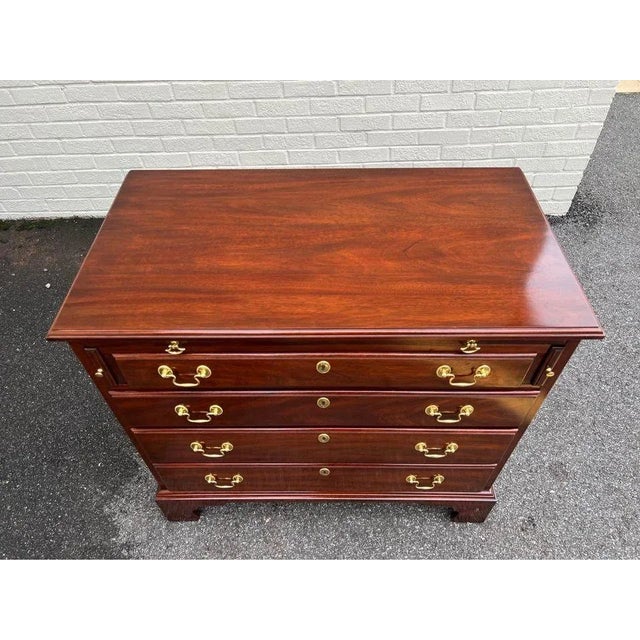 Late 20th Century Henkel Harris Chippendale Style Solid Mahogany 4 Drawers Bachelor’s Chest. For Sale In Washington DC - Image 6 of 12