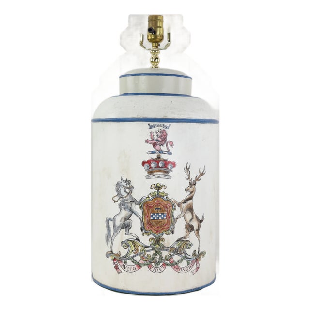 Vintage Hand Painted Tole Tea Caddy Lamp White Heraldic Crest Motif Table Lamp For Sale