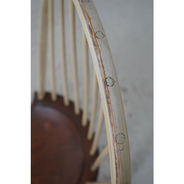 Pair of Vintage 2 Tone Bow Back Windsor Chairs For Sale - Image 14 of 18
