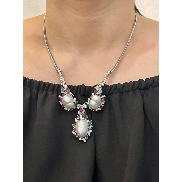 Emerald Ruby Sapphire Diamond Pearl Necklace Set in 18 Karat Gold For Sale - Image 9 of 18