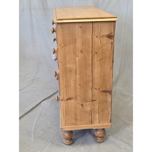 Antique English Edwardian Natural Pine Chest of Drawers With Blue French Line For Sale - Image 12 of 14
