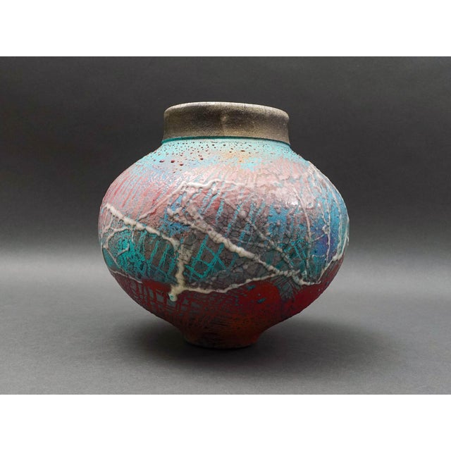Mid 20th Century Steven Forbes deSoule 1987 Signed Raku Studio Pottery Urn Vase Sculpture 8.5" For Sale - Image 5 of 8
