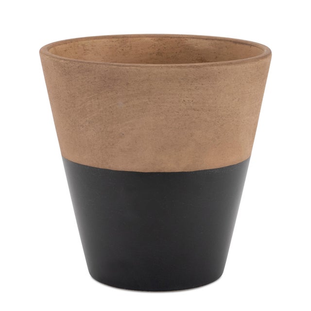 Add a touch of style to your indoor garden with this exquisite Tapered Two-Tone Planter Set. Perfect for any home or...