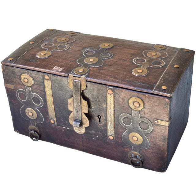 Mid 20th Century Hand-Crafted Brass-Inlaid Asian Wooden Chest Accent For Sale - Image 4 of 10