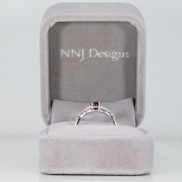 Red Spinel Ring With Earth-Mined Diamond Accents: Solid 14k Gold, Round 5mm, Size 6.75 For Sale - Image 4 of 9