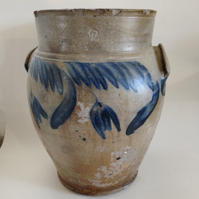 Antique Late 19th Century New England 2 Gal Churn With Cobalt Blue Tulips For Sale - Image 10 of 17