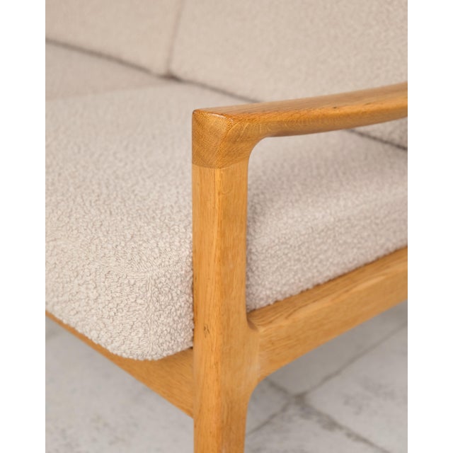 Mid-Century Danish Three-Seater Sofa in Oak with Bouclé Cover by Ole Wanscher for France & Son, 1950s For Sale - Image 10 of 18