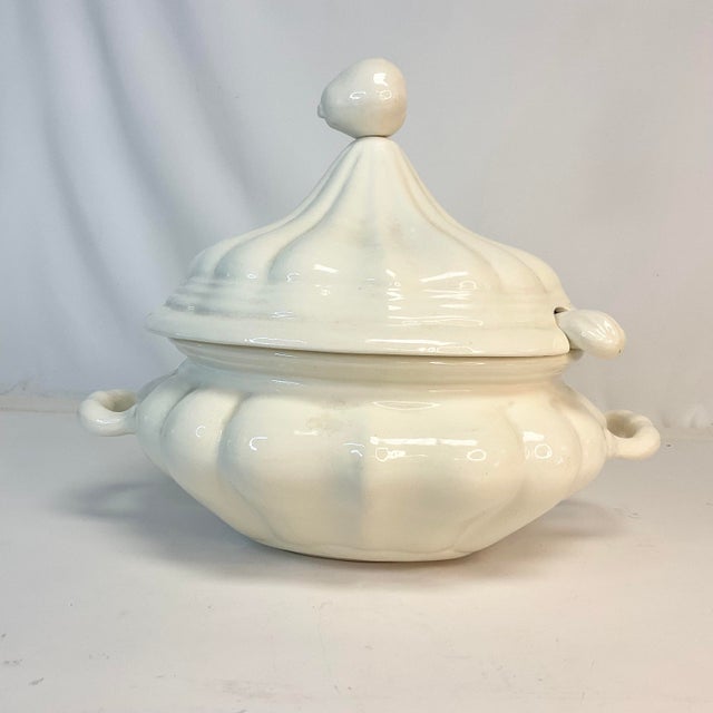 Ceramic 1940s English Arts & Crafts Ceramic Transfer Ware Tureen With Trompe L’Oeil Pear Finial For Sale - Image 7 of 10