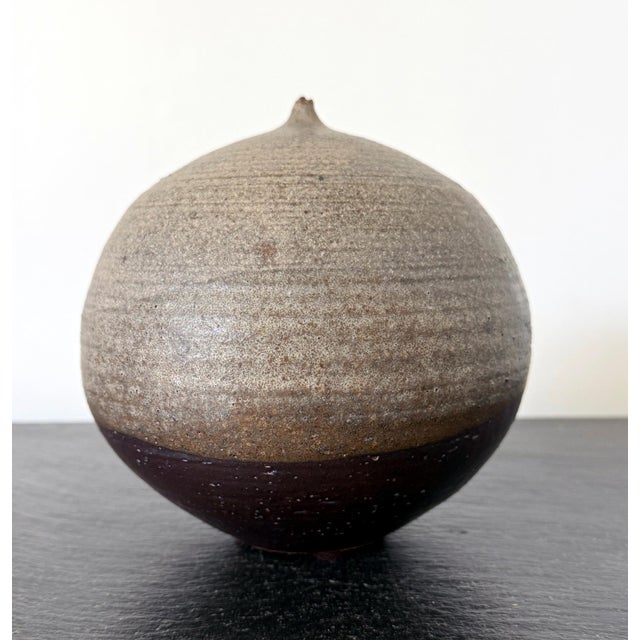 Ceramic Moon Pot with Salt Firing and Rattle by Toshiko Takaezu For Sale - Image 15 of 18