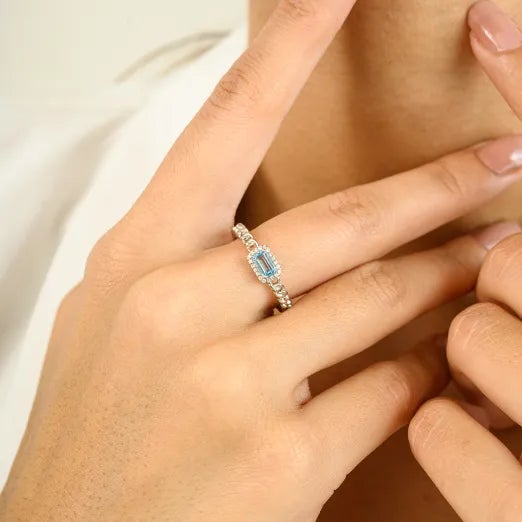 Baguette Cut Aquamarine Halo Diamond 14k Gold Wedding Band Ring Size 7 For Sale In New York - Image 6 of 11