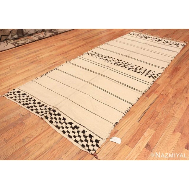 Moroccan Nazmiyal Collection Ivory and Black Vintage Moroccan Kilim Rug For Sale - Image 3 of 7