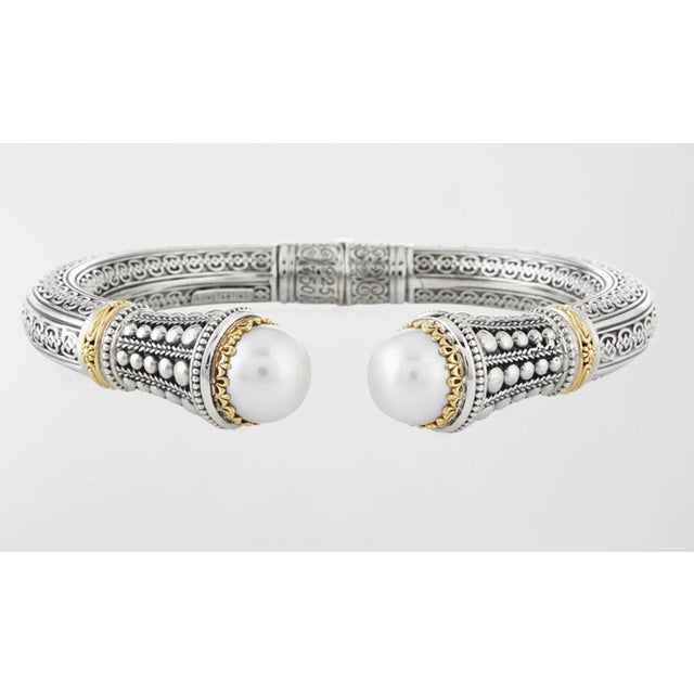 2020s 2020s Konstantino Cuff Sterling Silver 925 18k Gold 750 Natural Cultured Pearl Filigree Hinged One Size Opens For Sale - Image 5 of 5