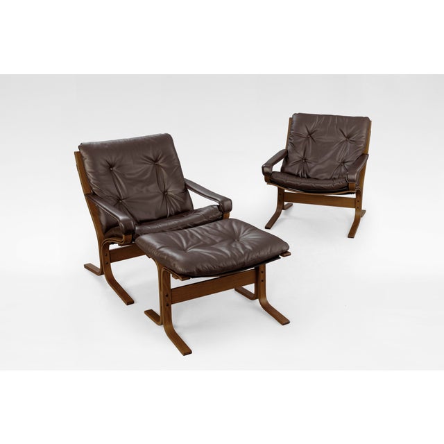 Vintage Siesta Chairs and Ottoman in Brown Leather and Plywood by Ingmar Relling for Westnofa, 1960s, Set of 3 For Sale - Image 6 of 6