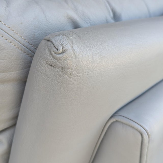 Vintage Nicoletti Italia Postmodern Gray Leather Loveseat, Italy, 1980s For Sale - Image 11 of 11