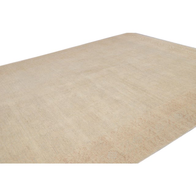 Modern Peshawar Pakistani Handmade Floral Beige Wool Rug For Sale In New York - Image 6 of 9