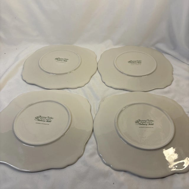 Celebrate charming, vintage-inspired design with this set of 4 Andrea by Sadek salad plates, featuring the iconic green...