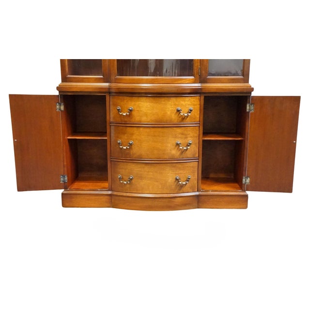 Landstrom Furniture Solid Mahogany Traditional Duncan Phyfe Style 44" Bow Front China Cabinet For Sale In Kansas City - Image 6 of 13