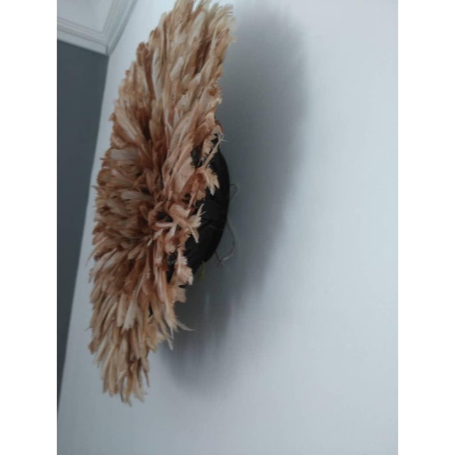 Juju hat beige of 24" (60 cm). Juju hat made with natural feathers and rattan. Juju hat woven and handcrafted. Beautiful...