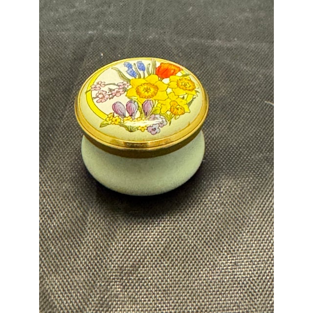 Mid 20th Century Halcyon Days Enamels Trinket Spring Floral Bouquet Daffodils Tulips Bilston Uk For Sale - Image 5 of 7
