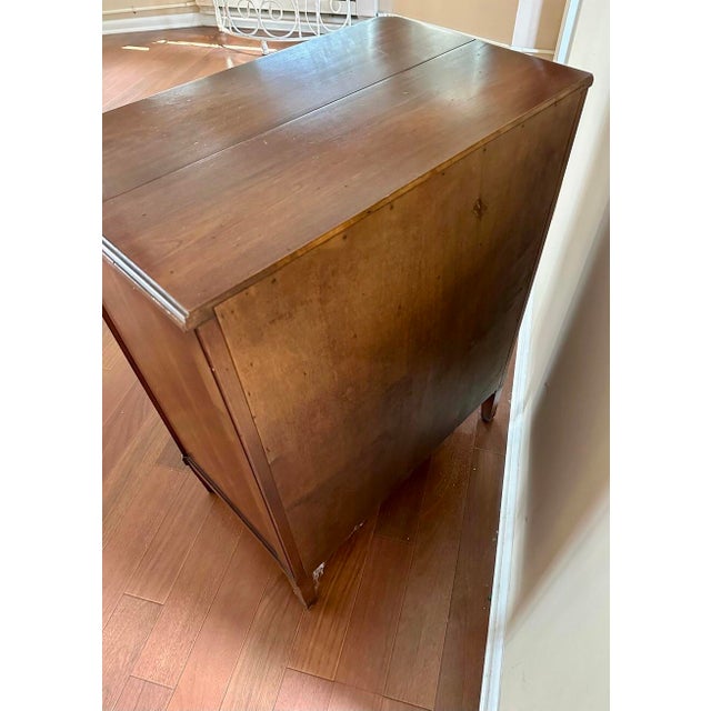 1950s Butler's Desk Chest of Drawers With Lift Top and Pull Out Desktop