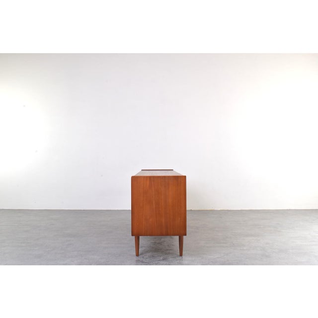 Brown Mid-Century Teak Trio Sideboard by Nils Jonsson for Hugo Troeds, Sweden, 1960s For Sale - Image 8 of 18