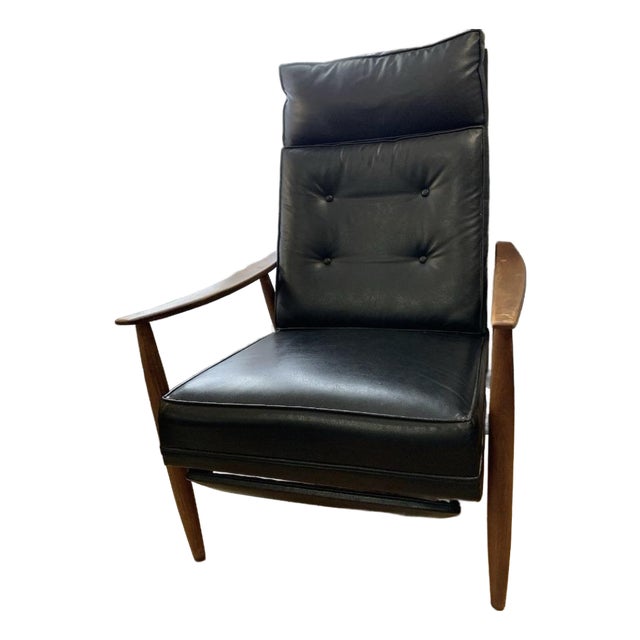 MCM Walnut Recliner - Milo Baughman for James, Inc. - 1967 For Sale