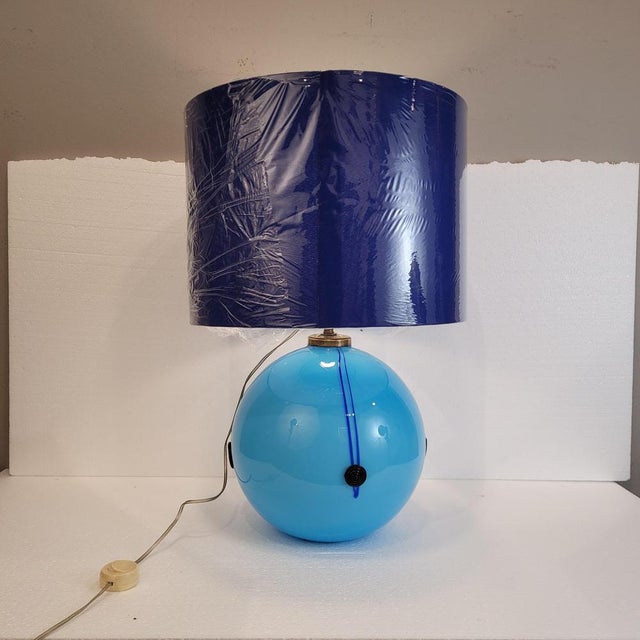 Art Deco Table Lamp in Blue Glass Sphere from Charles Schneider Workshop, France, 1940s For Sale - Image 4 of 18
