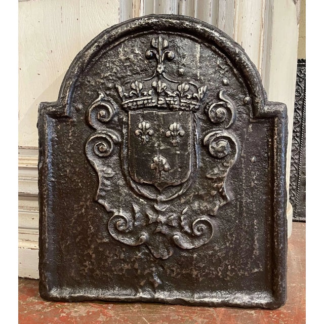 Mid 18th Century 18th Century French Cast Iron Fireback With Royal Coat of Arms For Sale - Image 5 of 9