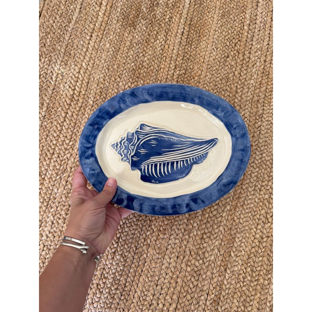 Blue Blue and White Oval Platter With Conch Seashell Design For Sale - Image 8 of 8
