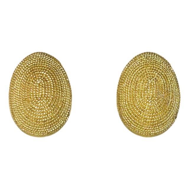 Pair of Vintage Premier Usa Gold Tone Rope Clip-on Earrings – Textured Domed Oval Button Earrings, 1980s For Sale