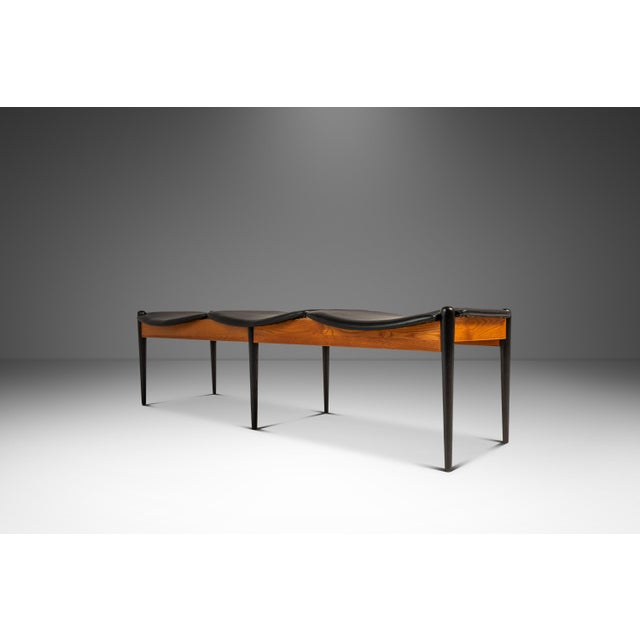 Mid-Century Modern Three Seat Gallery Bench in Oak & Leather Attributed to Arthur Umanoff for Washington Woodcraft, Usa, C. 1960s For Sale In Orlando - Image 6 of 17