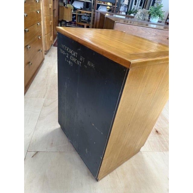 Edward Wormley 1950s Drexel ‘Precedent’ 4 Drawer Nightstand by Edward Wormley For Sale - Image 4 of 9