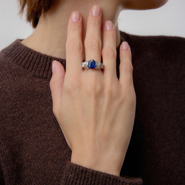 1990s Vintage Sapphire Diamond 18k White Gold Ring, Size 7.25 For Sale - Image 5 of 6