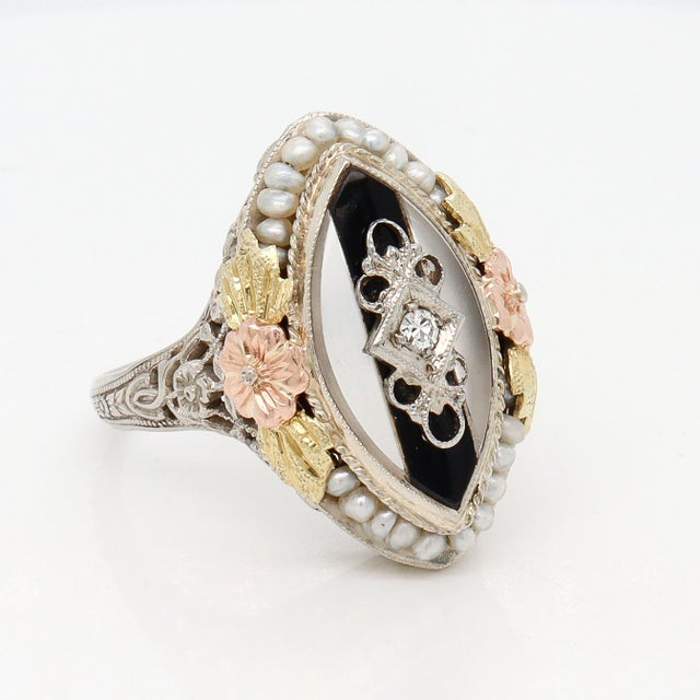 Early 20th Century Art Deco 14k Gold, Diamond, Seed Pearl, Rock Crystal, and Onyx Filigree Cocktail Ring For Sale - Image 5 of 11
