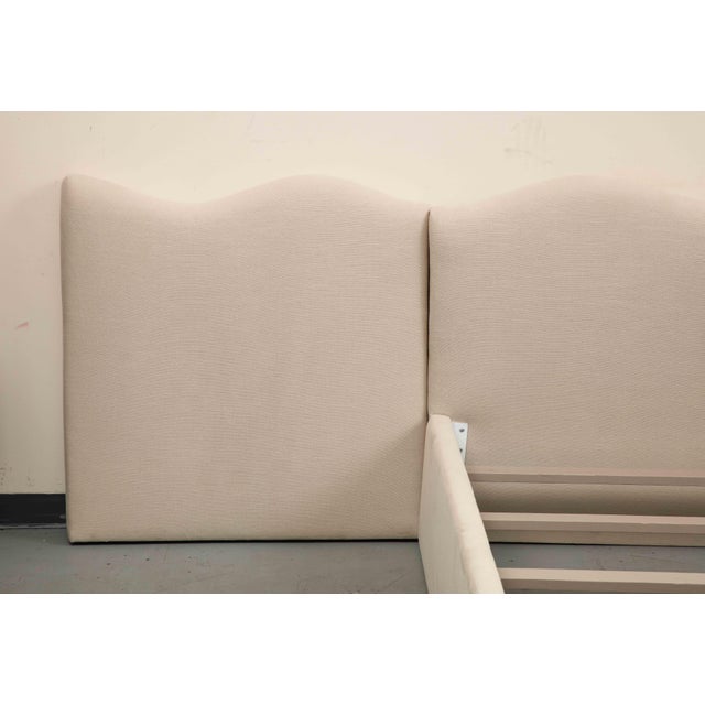 Modern Upholstered Linen Queen Bed With Scalloped Headboard