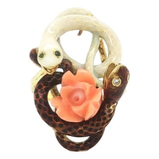 Mid 20th Century Double Snake Rose Ring Coral Enamel Gems 18K Yellow Gold Size 5 For Sale