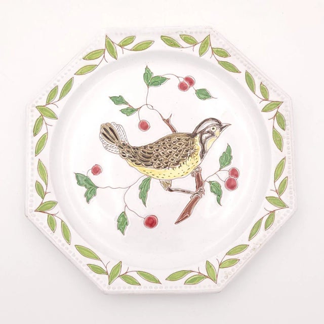 White Set of Six Octagonal Faïence Bird Plates, Italy Circa 1950 For Sale - Image 8 of 10