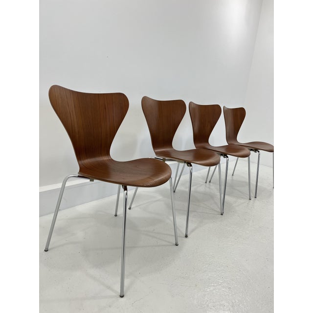 Model 3107 Chairs in Teak by Arne Jacobsen for Fritz Hansen, 1974s, Set of 4 For Sale - Image 6 of 11