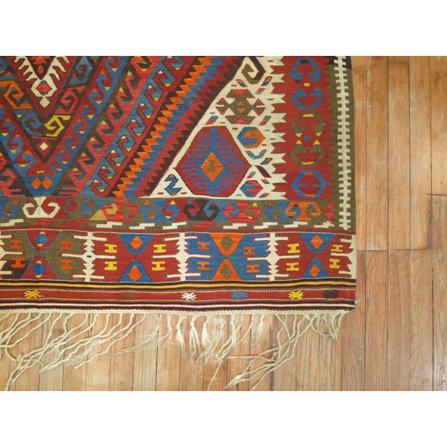 A fine example of an mid 20th century Turkish flat-weave Kilim rug. 4'4'' x 5'2''