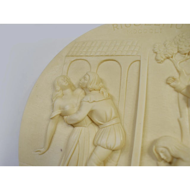 Italian Rigoletto La Scala Grand Opera Series Alabaster Decorative Plate by Gino Ruggeri For Sale - Image 4 of 8