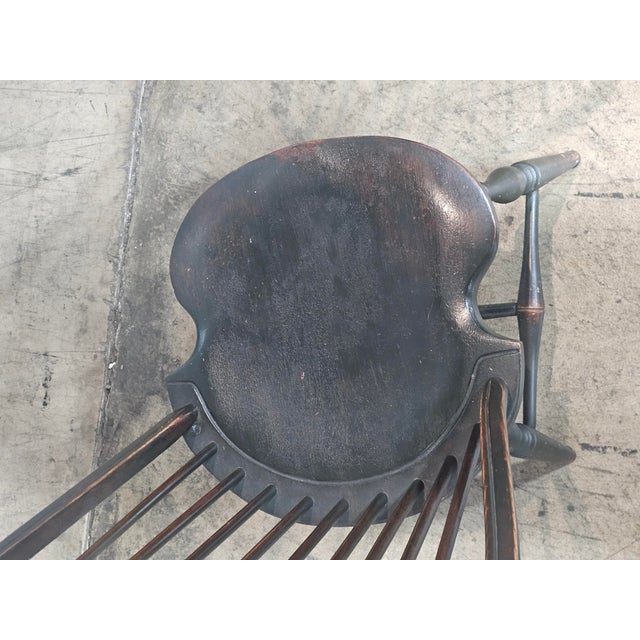 Wood Pair of Late 20th Century David T Smith Bow Back Windsor Chairs Dark Green Finish Ohio Bench Made For Sale - Image 7 of 11